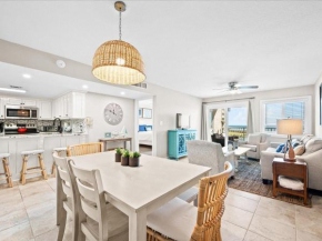 Holiday Surf & Racquet Club 207